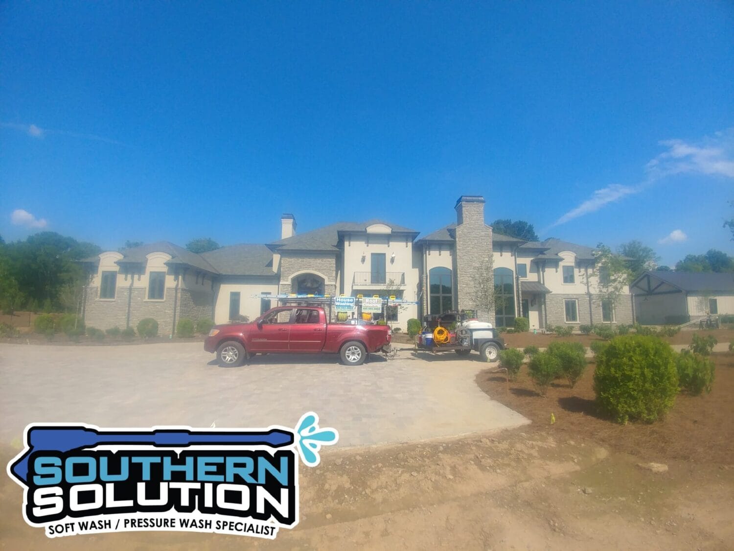 Professional Window Cleaning in Nashville, TN | Southern Solution 3 Sparkling clean exterior windows on a luxury home in Brentwood, TN.