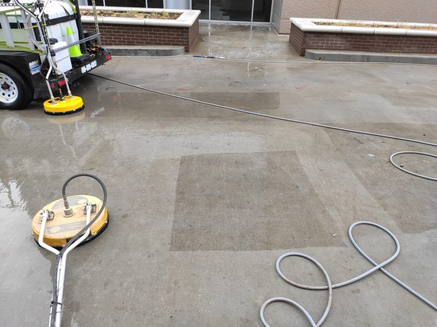 Parking Lot and Garage Cleaning in Middle Tennessee by Southern Solution